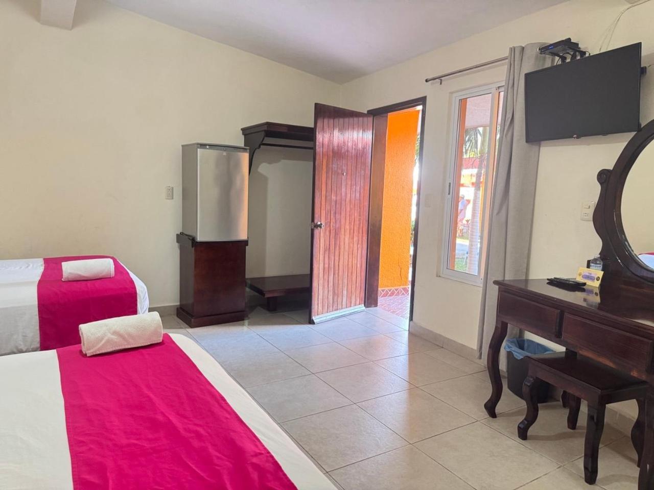 Hotel Caribe Cozumel Bagian luar foto
